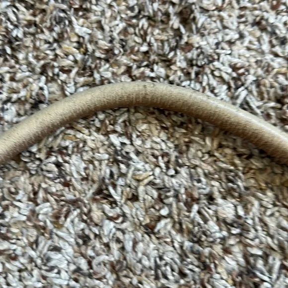 Gucci bag pretty good condition. I love this bag. Very versatile - Picture 4 of 12